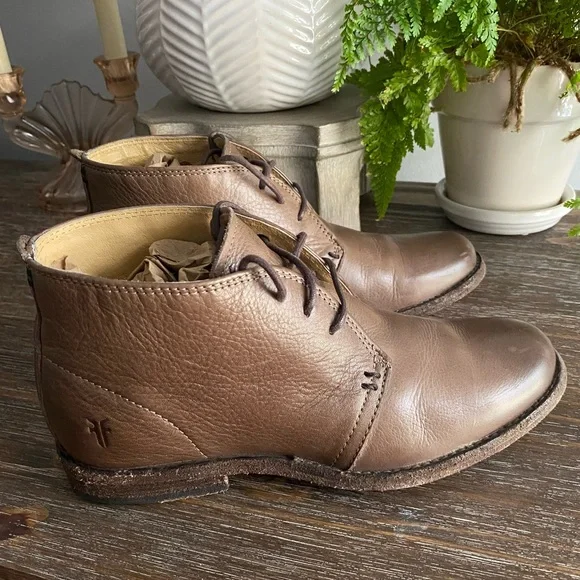 Frye | Shoes | Frye Phillip Chukka Boot Leather Lace Up  display picture 2